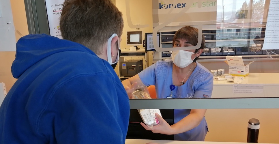 Hospital de Natales refuerza la obligatoriedad del uso de mascarilla o cubreboca al interior del recinto