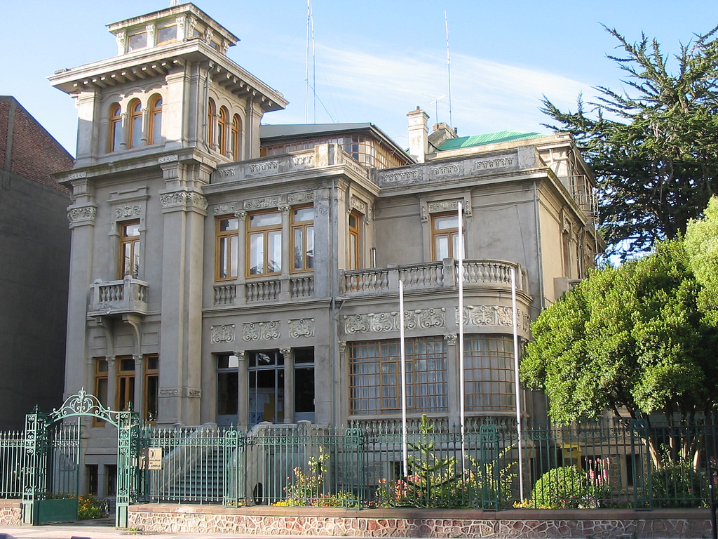 Alcalde de Punta Arenas dictó ordenanza para uso obligatorio de mascarillas en espacios públicos: multas de hasta 3 UTM para los infractores