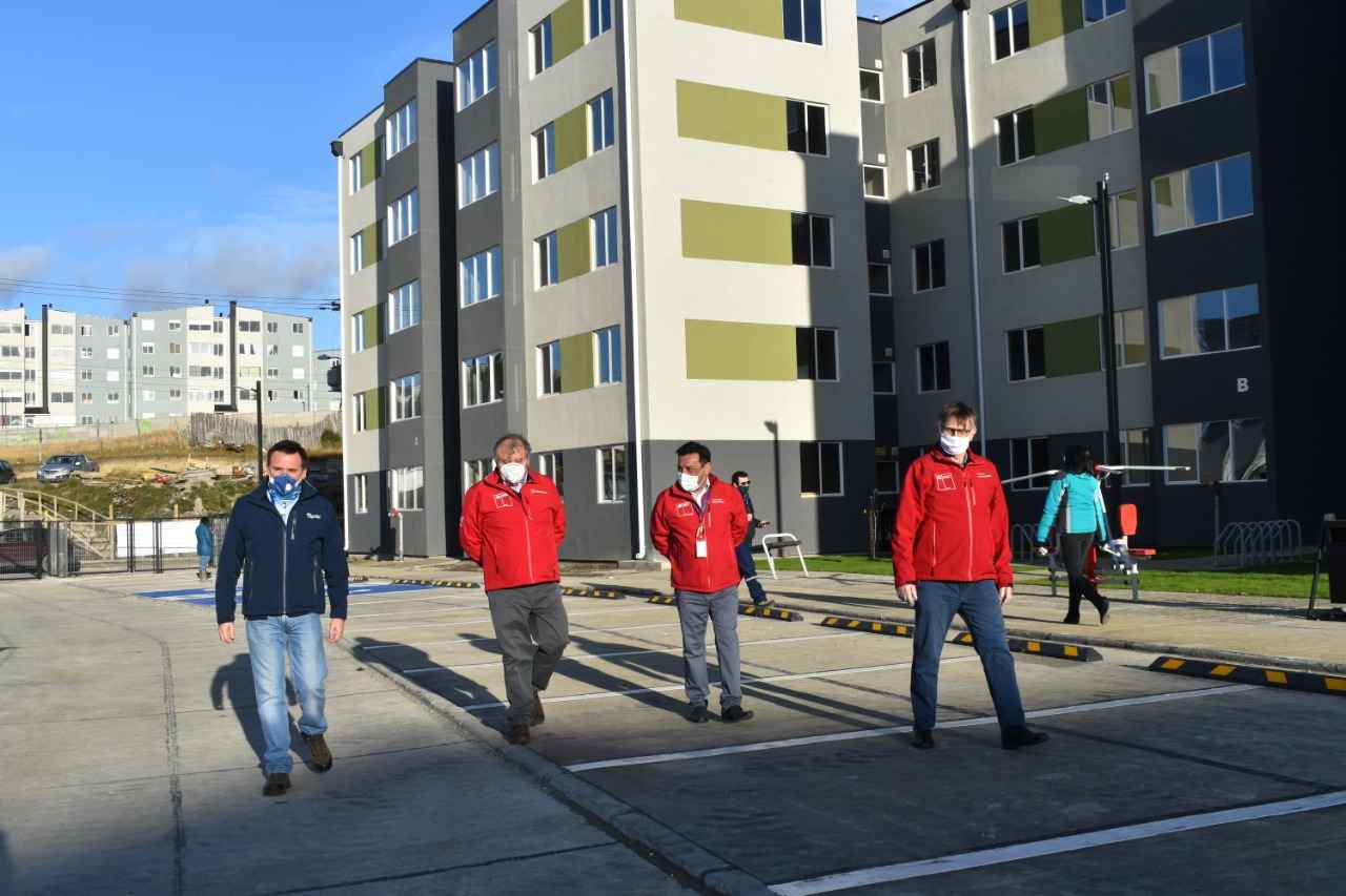 80 familias recibieron sus departamentos en Condominio Pioneros 5 en Punta Arenas