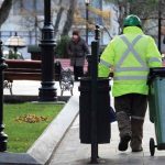 Bono de casi un millón de pesos fue entregado a 135 trabajadores de áreas verdes en reconocimiento a la gran labor que realizan