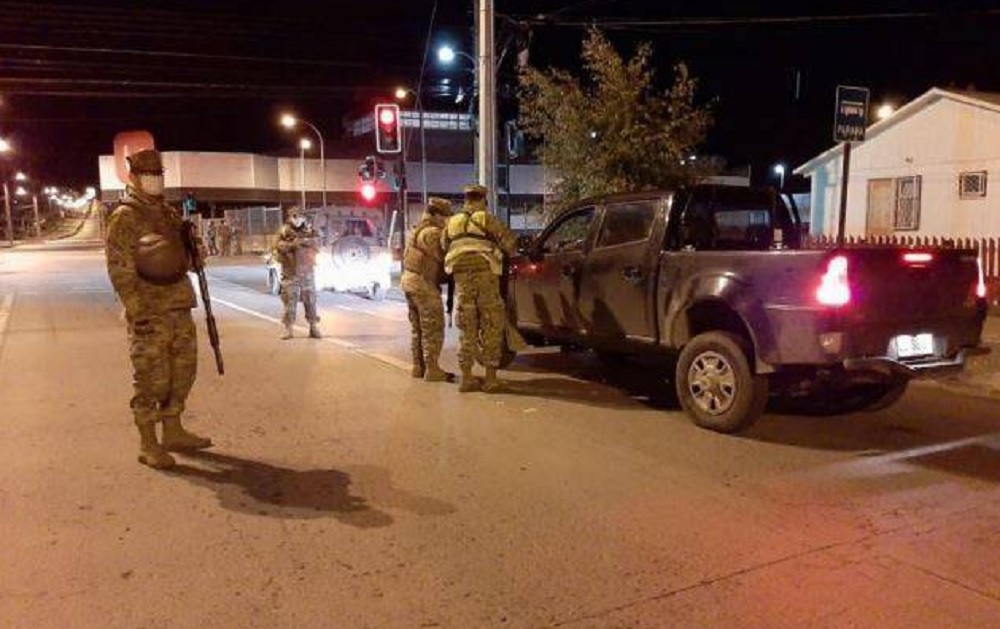 Sujeto detenido por tercera vez infringiendo cuarentena en Punta Arenas: Carabineros llamó a cumplir medidas sanitarias