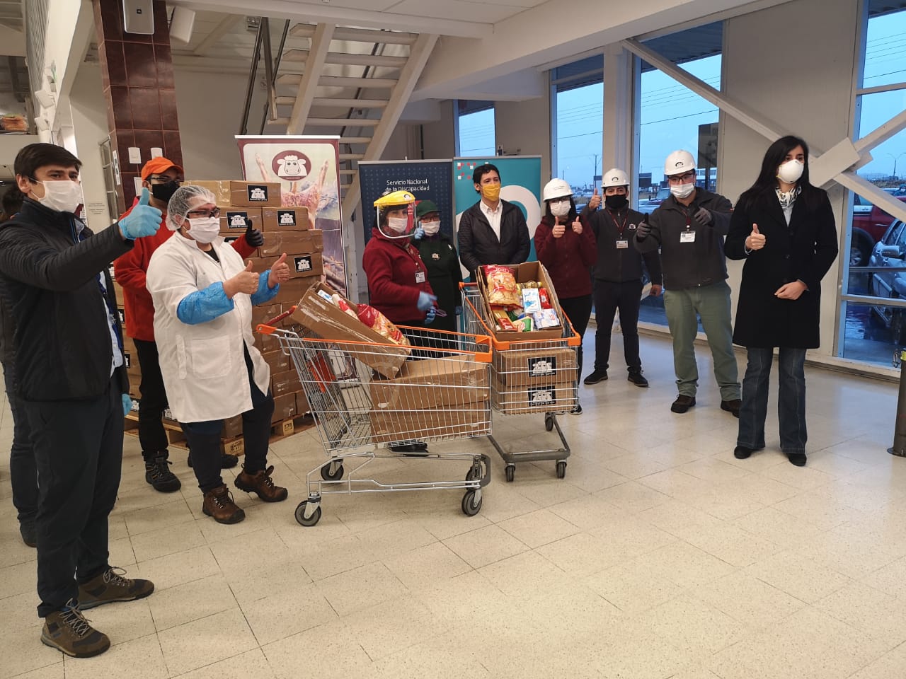 Importante donación de canastas familiares y pañales hizo Zona Austral de Punta Arenas a Senadis