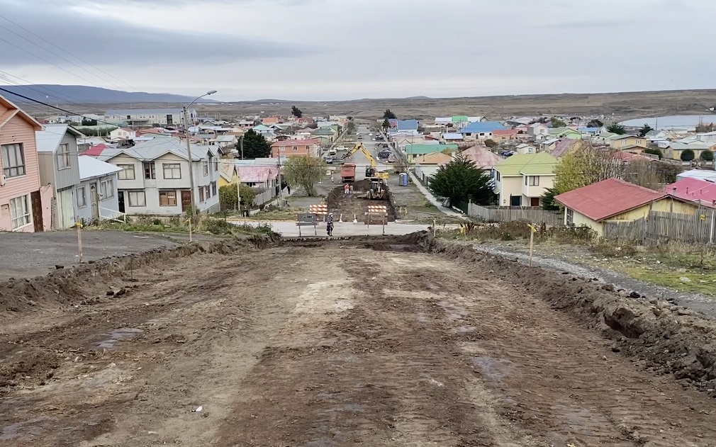 En Porvenir se reiniciaron obras de pavimentación de calles y pasajes