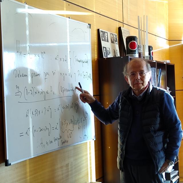 Decano de Ciencias UMAG Víctor Díaz, participó en mesa de trabajo que analiza modelos predictivos de la pandemia