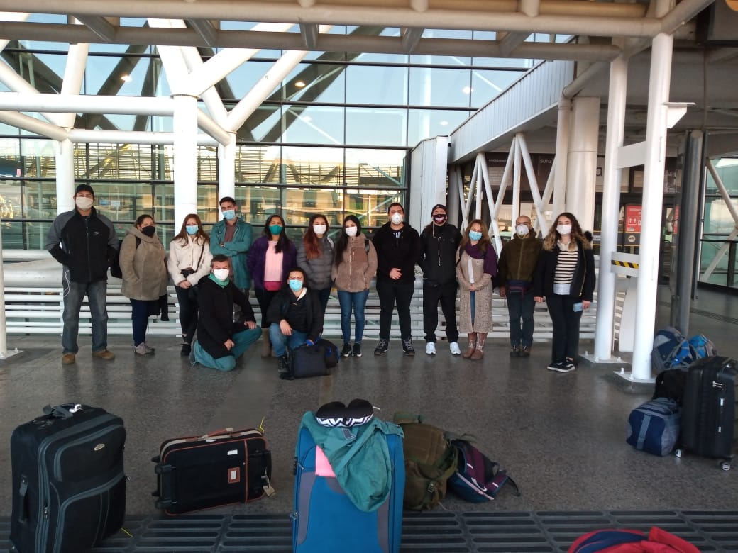 14 profesionales de Salud llegaron desde Santiago a Punta Arenas, para reforzar  atenciones por COVID_19