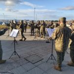 Banda instrumental de la V División realiza homenaje al Día Internacional de las Enfermeras en el Hospital Clínico