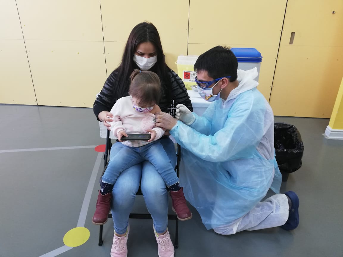 Este jueves continúa en Punta Arenas vacunación contra la influenza en párvulos y se suman establecimientos de enseñanza básica
