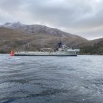 Realizan mantenimiento de la señalización marítima en los canales australes de Magallanes