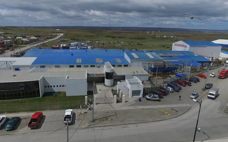 Nova Austral impulsó venta especial de salmón en Porvenir con gran acogida de la comunidad fueguina