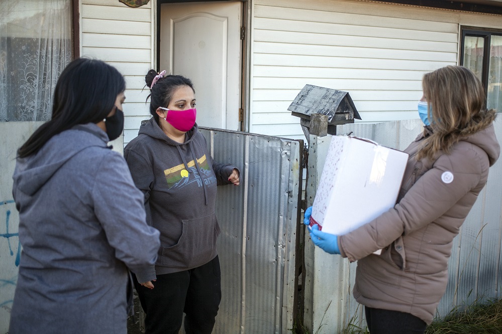 Empresa Vía Austral entregará 50 canastas familiares a trabajadores y vecinos