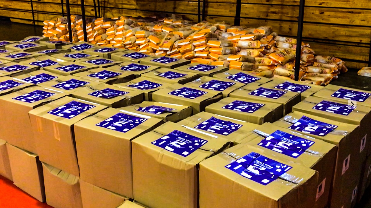En Puerto Williams se distribuyen 139 canastas familiares en la primera jornada de la campaña “Alimentos para Chile”