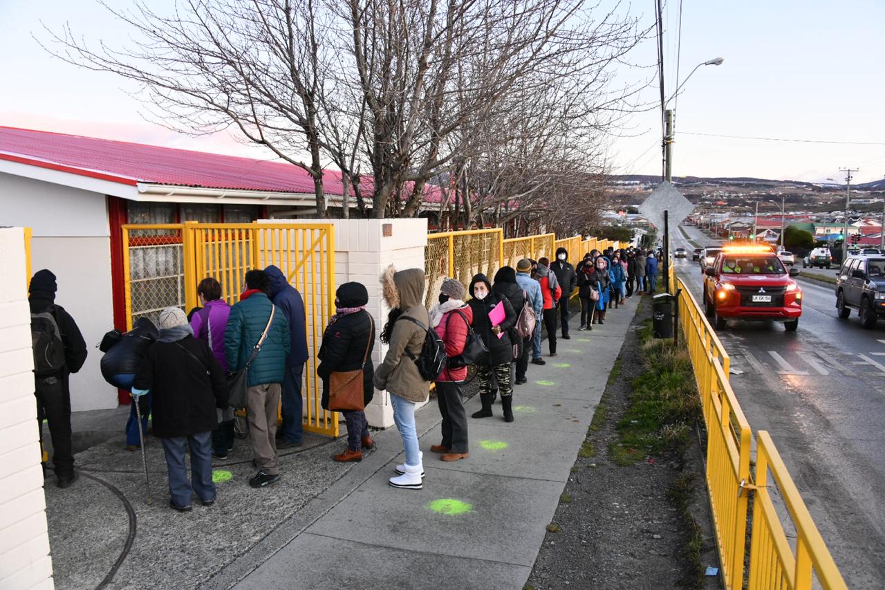 Por alta demanda, Registro Social de Hogares atenderá hasta el 19 de junio en la escuela Manuel Bulnes de Punta Arenas