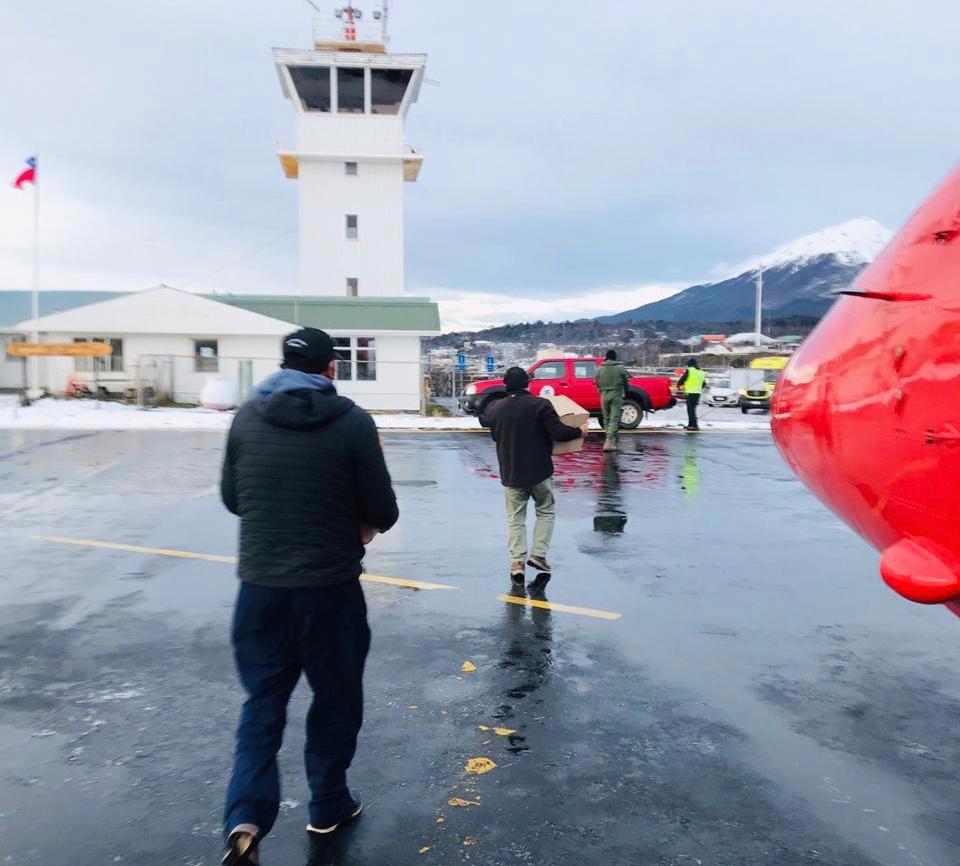 IVª Brigada Aérea apoyó el traslado de cajas de “Alimentos para Chile” a Puerto Williams