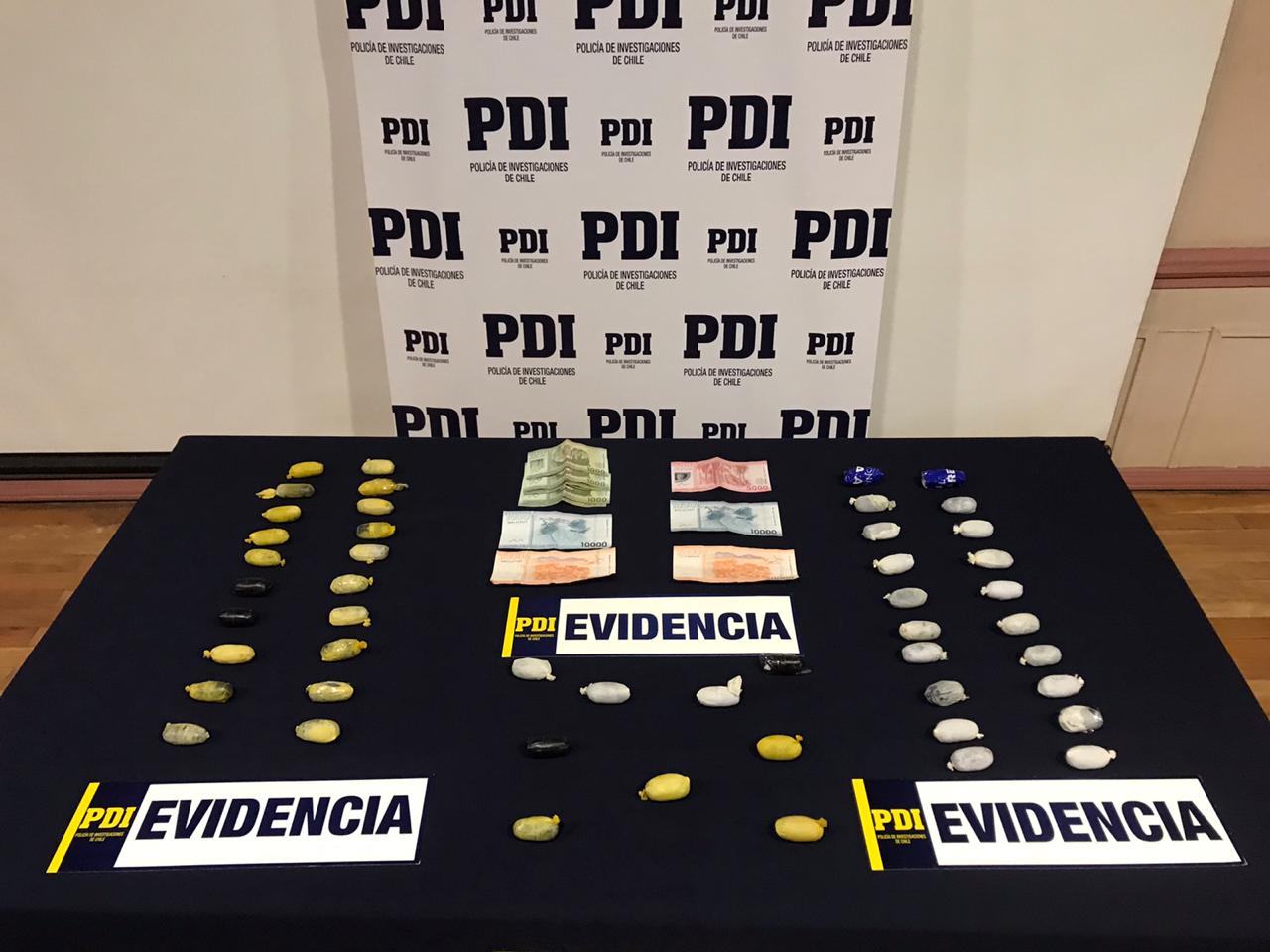 PDI detiene en el aeropuerto de Punta Arenas a una mujer portando 616 gramos en 49 ovoides de cocaína