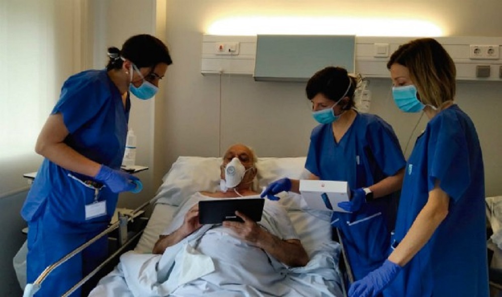 Colegio Médico realiza campaña para conseguir tablets y smartphones para pacientes internados por Covid-19