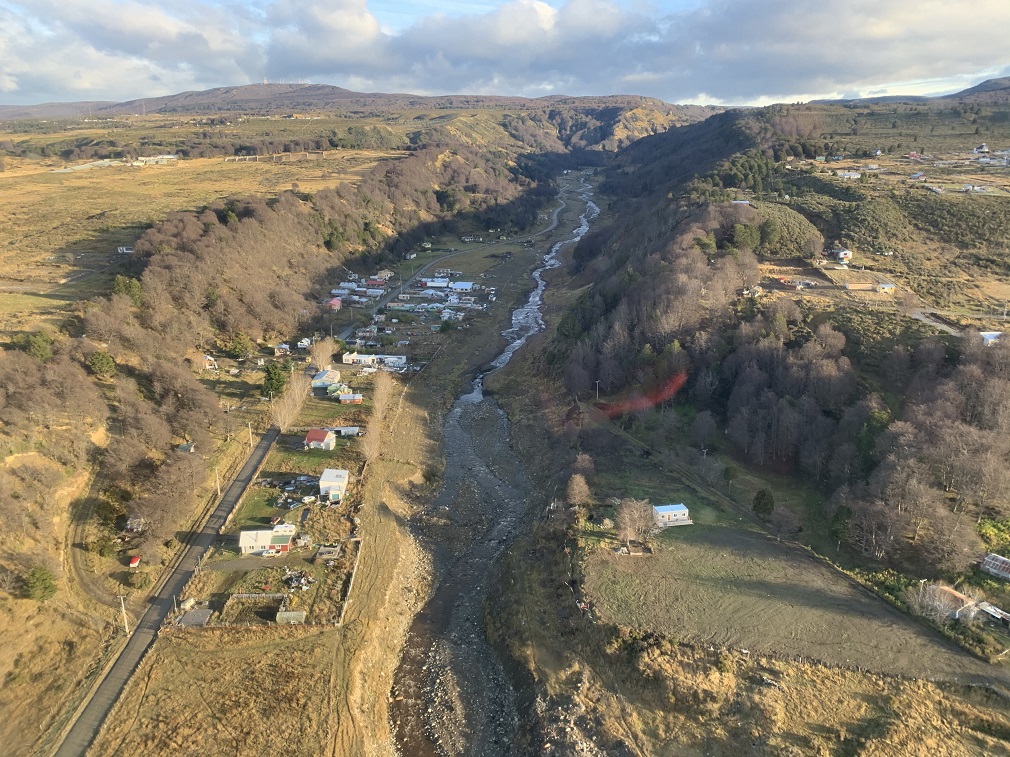 Gobernación de Magallanes realiza monitoreo de la cuenca del río de Las Minas de Punta Arenas