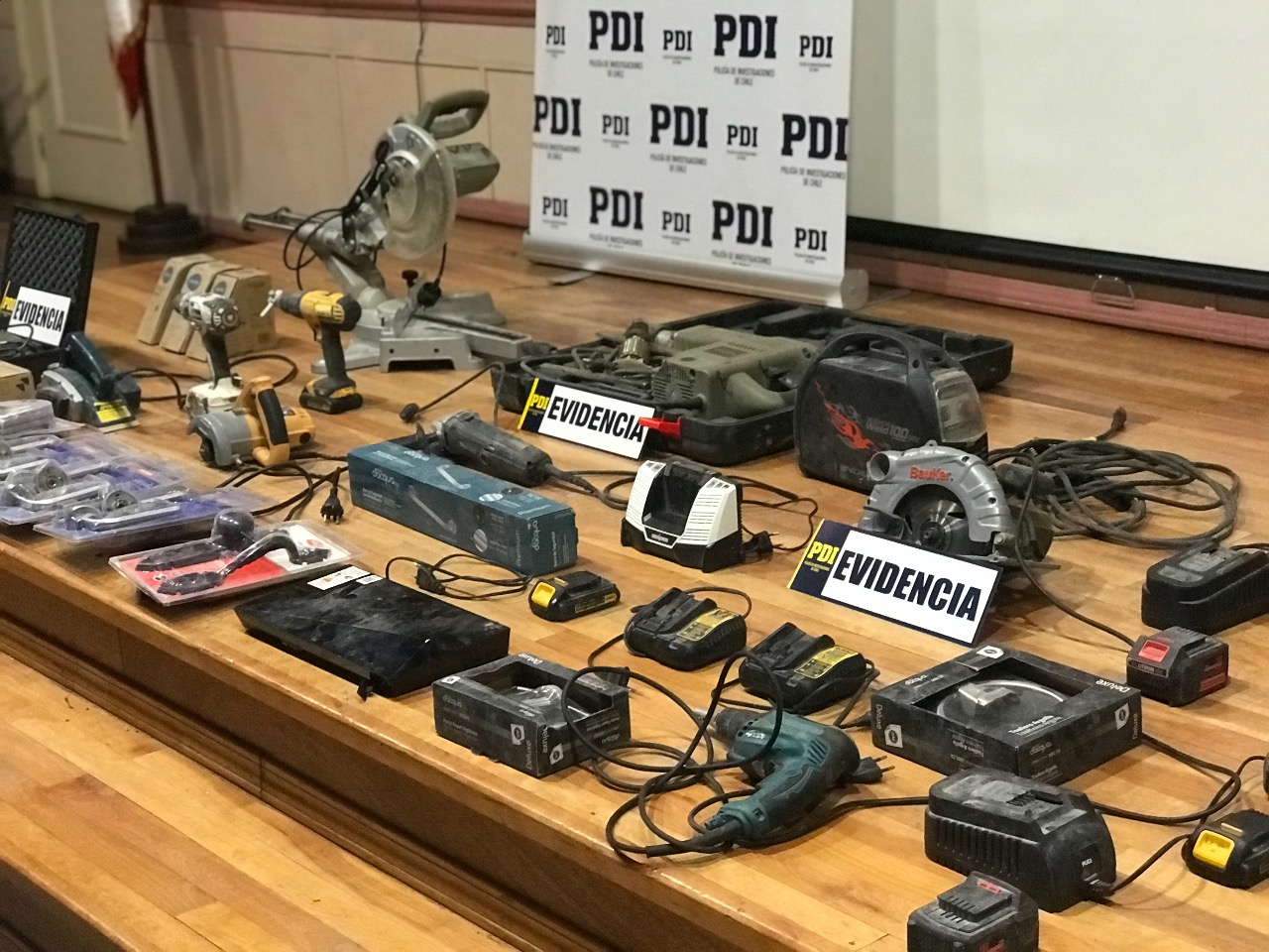 PDI de Punta Arenas recuperó herramientas de construcción avaluadas en 2 millones y medio de pesos