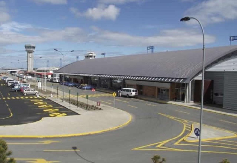Presidente del CORE pide mayores medidas de control en el Aeropuerto Internacional de Punta Arenas