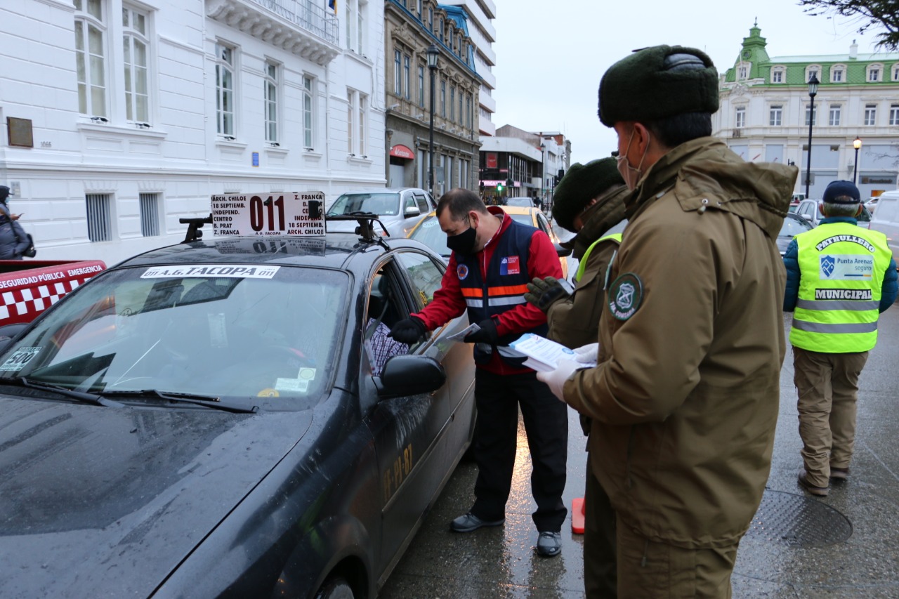 Carabineros realiza campaña preventiva de tránsito: en conjunto con Gobernación Provincial de Magallanes y Municipalidad de Punta Arenas