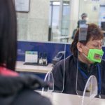 ChileAtiende recibió mascarillas inclusivas entregadas por Senadis: nuevo implemento será utilizado por los funcionarios de los centros de atención ChileAtiende en Punta Arenas, Puerto Natales, Porvenir y Cabo de Hornos