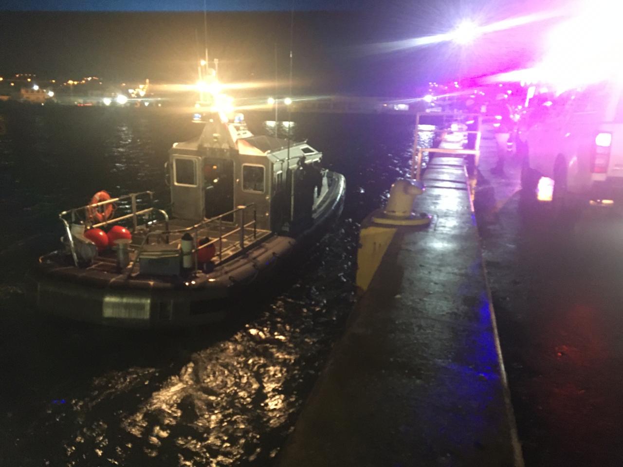 Armada encontró a tripulante pesquero extraviado en el estrecho de Magallanes