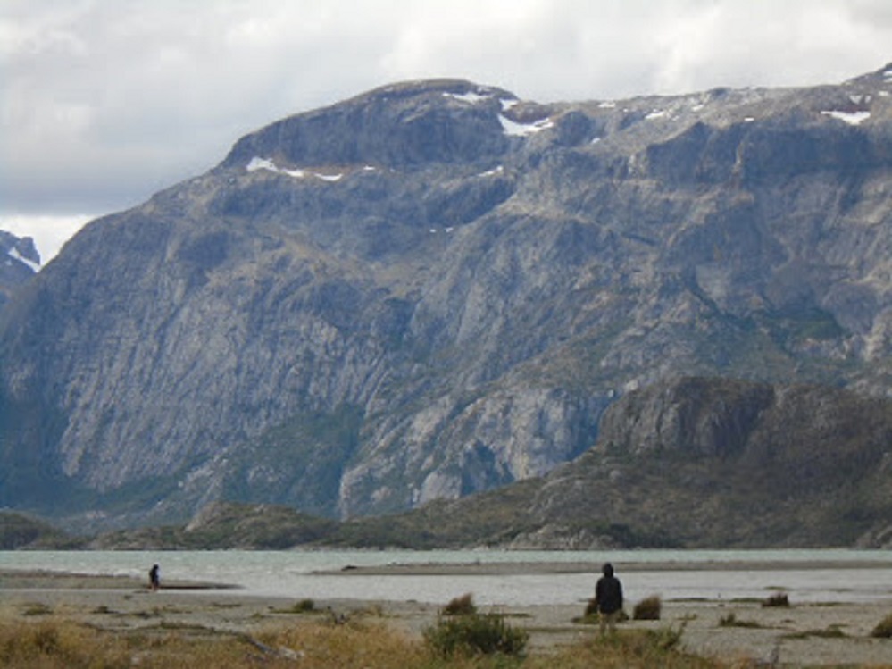 Lo que oculta el duelo por el genocidio de la etnia Selk’nam de la Tierra del Fuego –  Javiera Carmona – Opinión