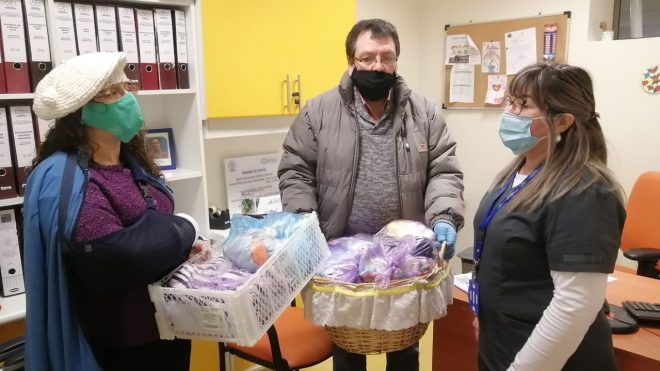 Capilla San Pedro donó ropa al Hospital Doctor Augusto Essmann Burgos para entregársela a pacientes necesitados