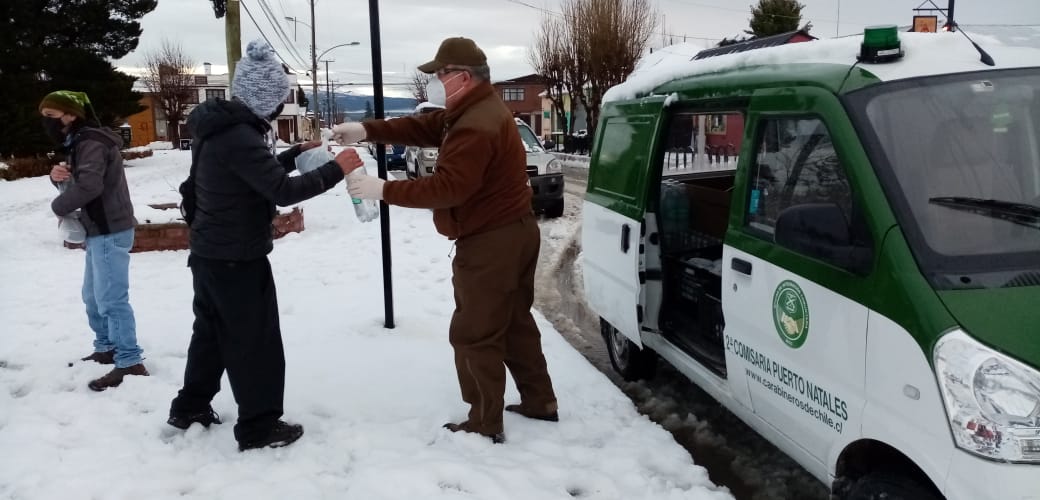 Carabineros de Puerto Natales realizan constante labor de protección a la comunidad