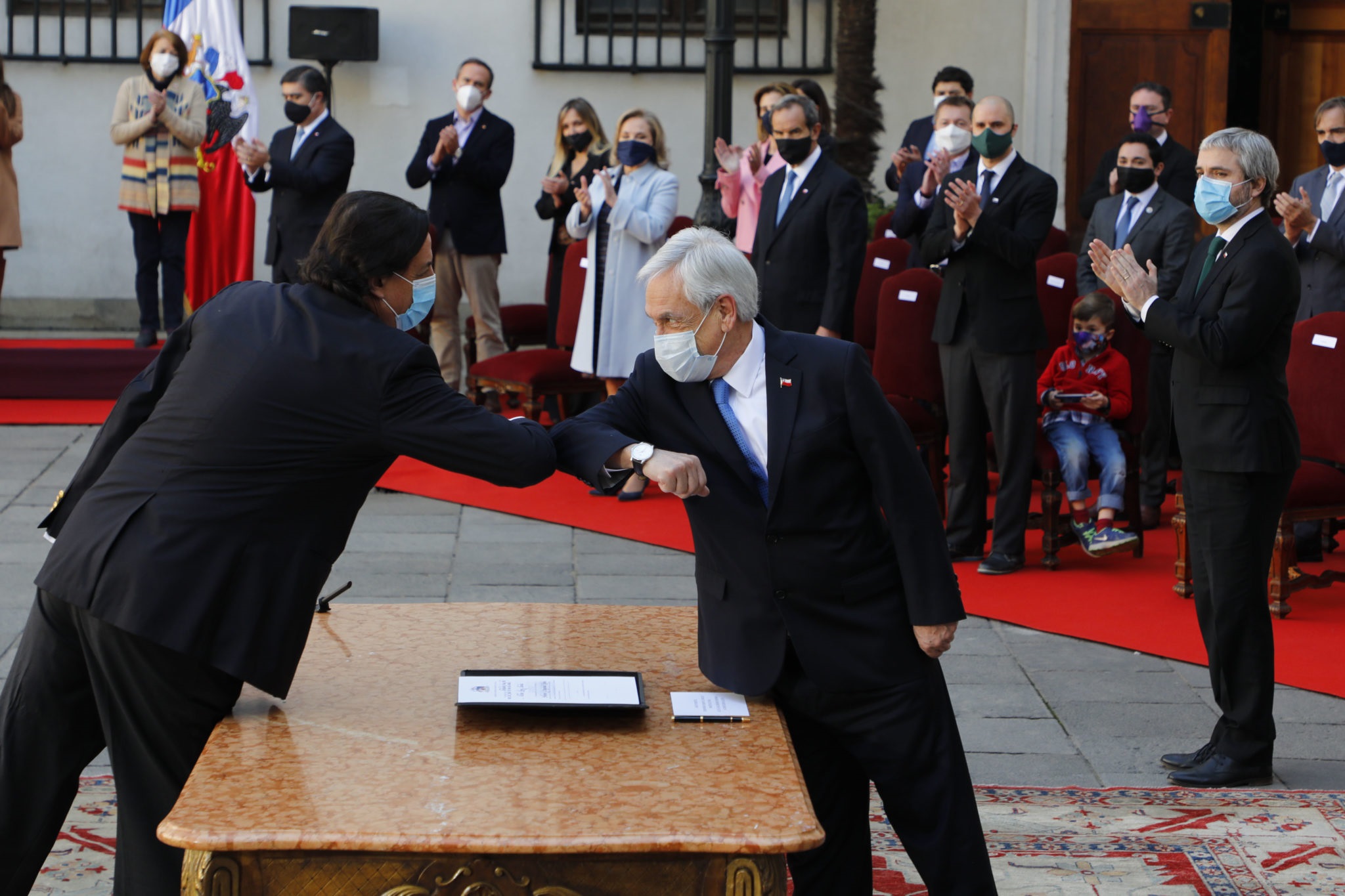 Complicado escenario político: Presidente de la República Sebastián Piñera, aceptó la renuncia del Ministro del Interior y Seguridad Publica Víctor Pérez