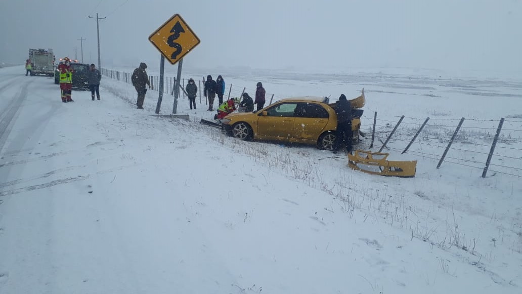 Un lesionado de mediana gravedad en volcamiento ocurrido en el sector sur de Punta Arenas