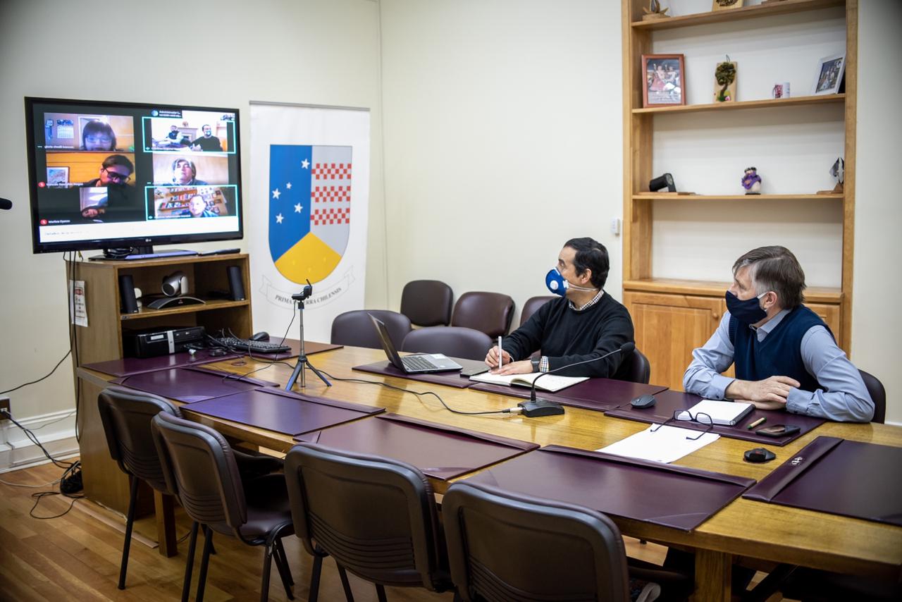 Intendente José Fernández se reunió con algunos dirigentes de los partidos de oposición, para evaluar evolución de la crisis Covid19 en Magallanes