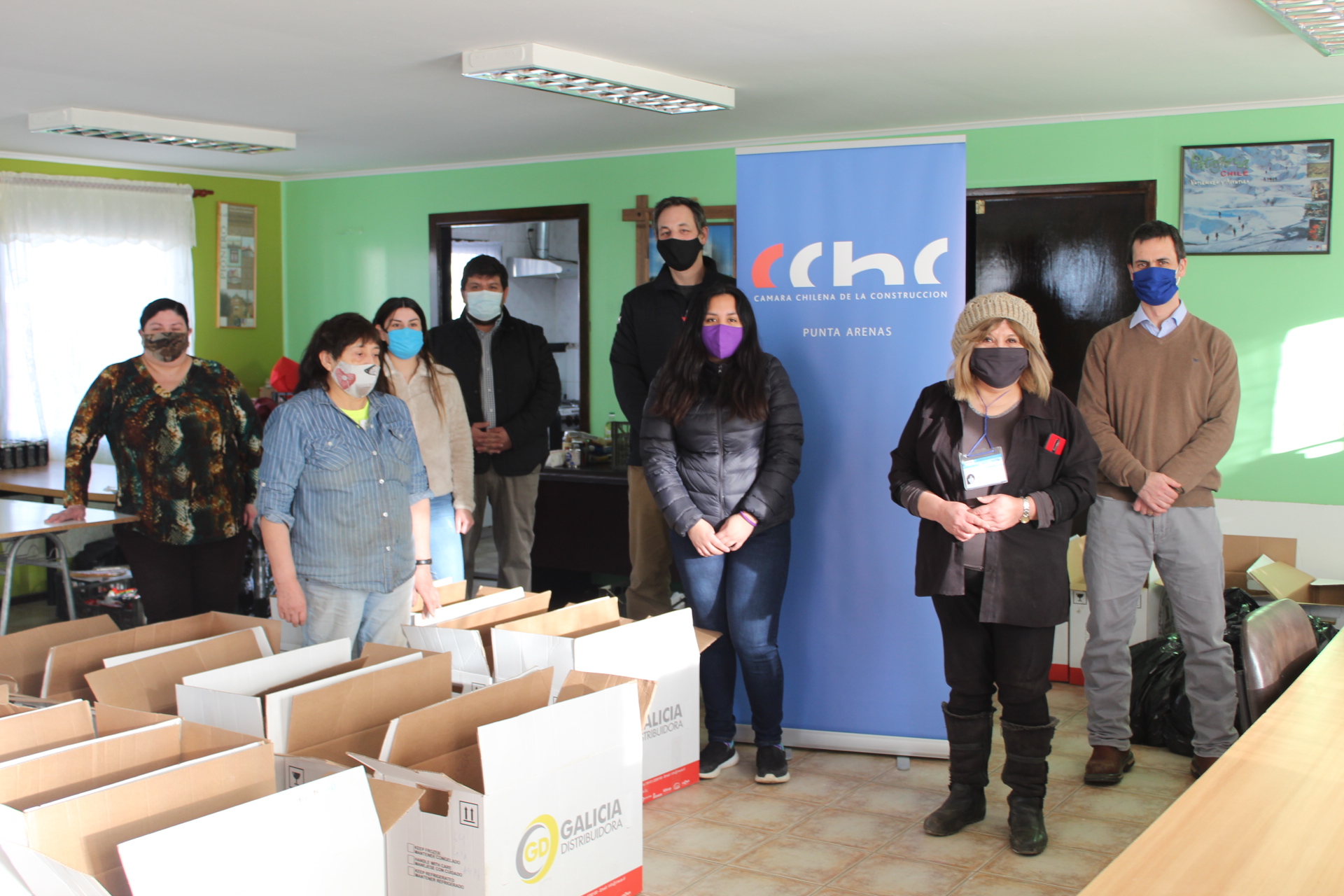 Comenzó “Semana del Niño”: Unión Comunal de Punta Arenas reparte cajas de alimentos