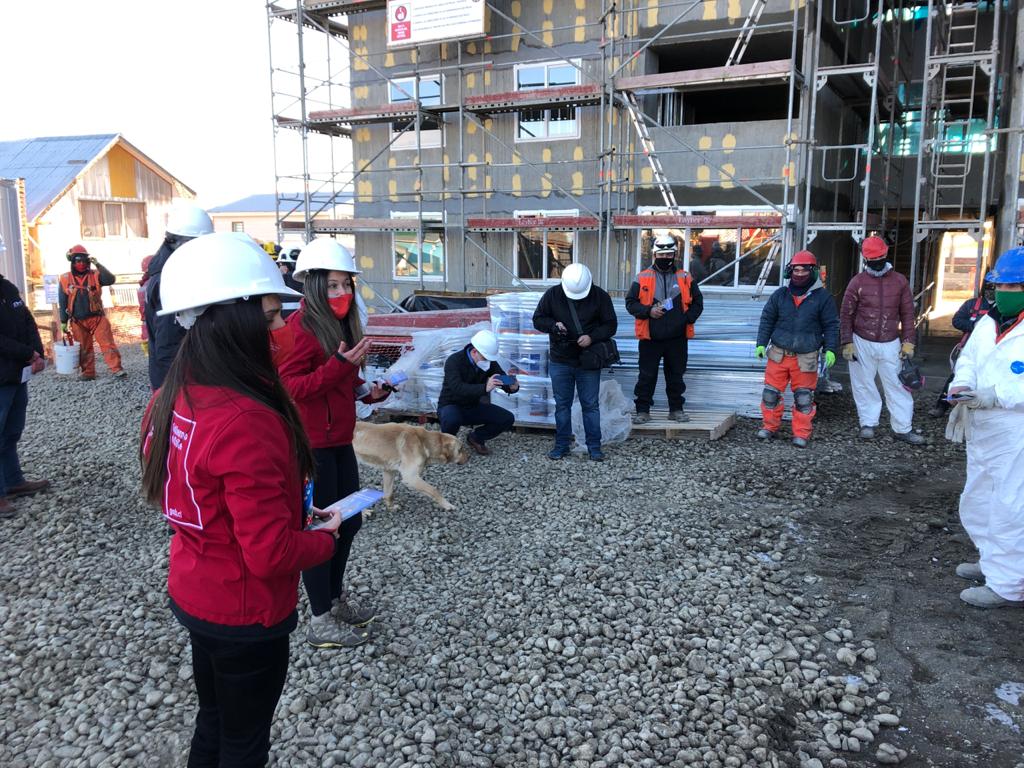 Autoridades fiscalizan y difunden medidas de prevención ante Covid en sector Construcción