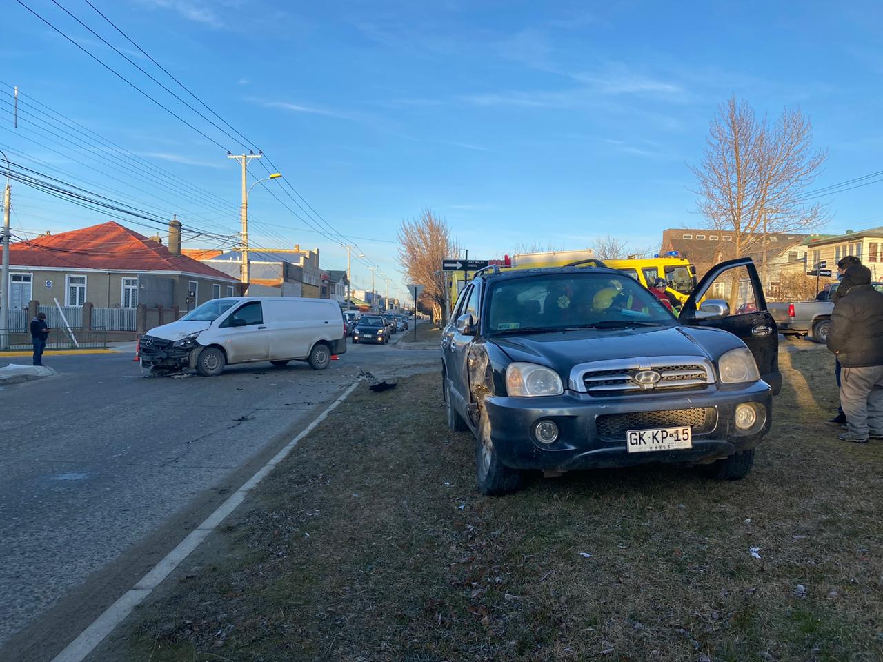 Una persona lesionada en colisión esta mañana en el centro de Punta Arenas