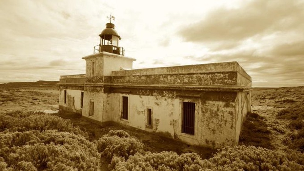 Este 1° de agosto cumple 120 años de servicio el Faro Cabo Posesión en el Estrecho de Magallanes