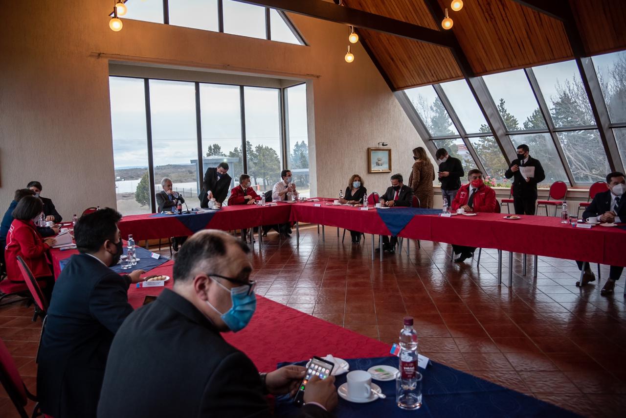 Reunión de Gabinete regional con el Presidente Piñera en la Base Aérea de Chabunco