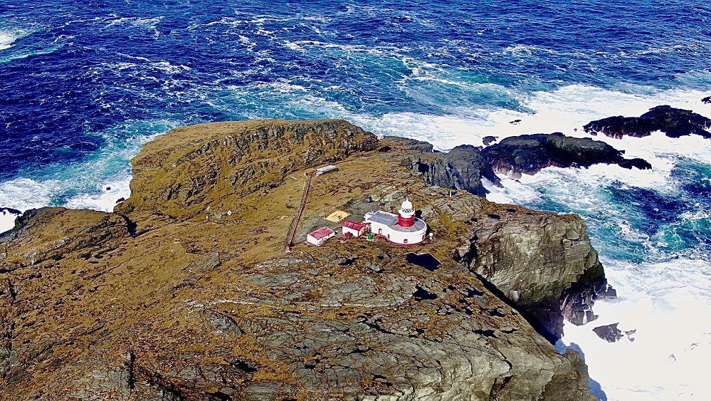 Hace 124 años, un 18 de septiembre de 1896, comenzó a funcionar el faro «Islotes Evangelistas» en la entrada occidental del Estrecho de Magallanes