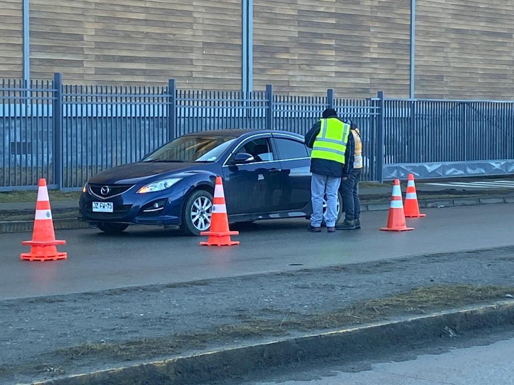 Balance de primera jornada de fiscalización por restricción vehicular en Punta Arenas, arrojó 150 autos controlados y 24 infracciones a chóferes.