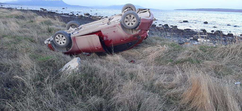 Volcamiento en Puerto Natales dejó tres personas lesionadas graves