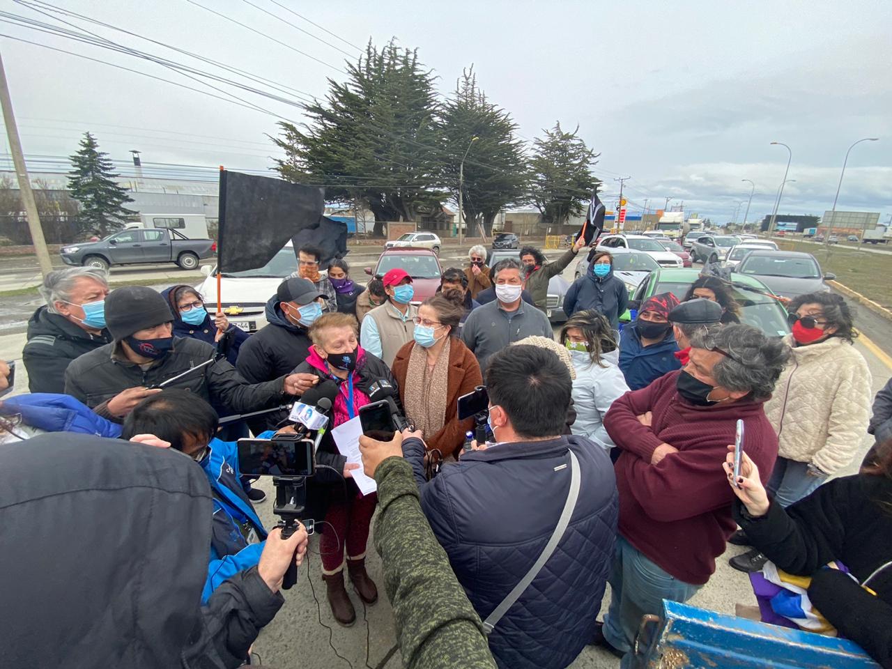 Representantes de organizaciones sociales de la región expresaron sus demandas en manifestación y caravana de vehículos en Avenida Frei con Carlos Ibañez del Campo