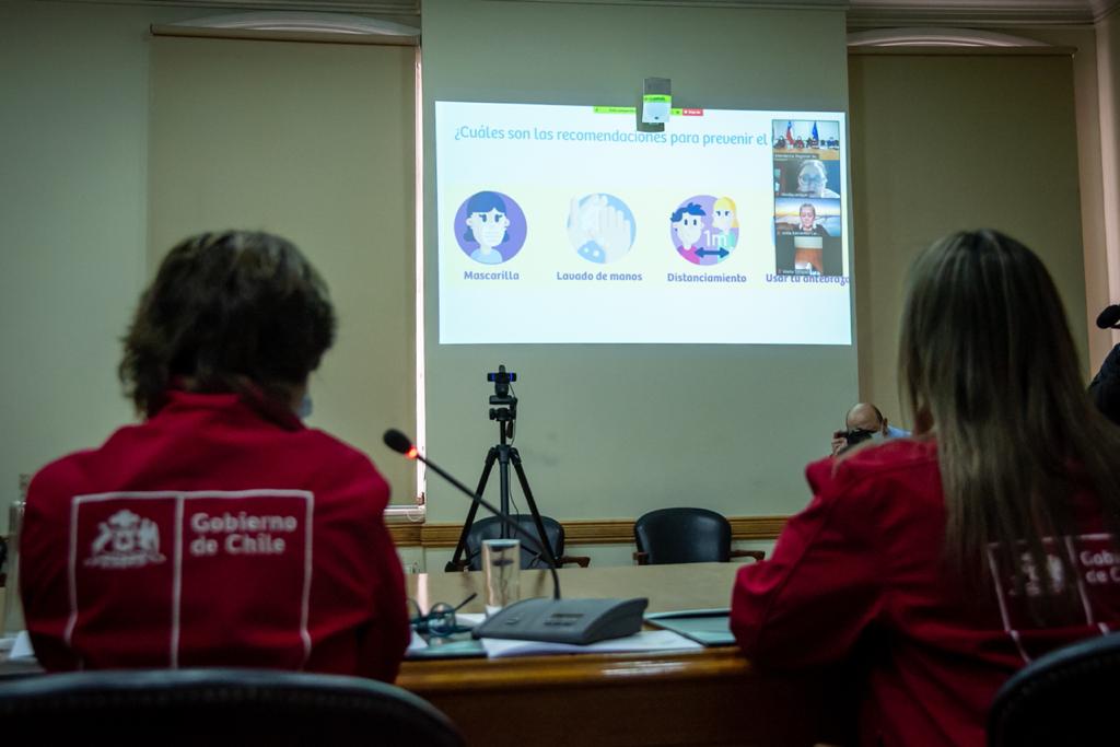 Subsecretaria Paula Daza, de visita en Magallanes, se reúne con dirigentes vecinales y adultos mayores
