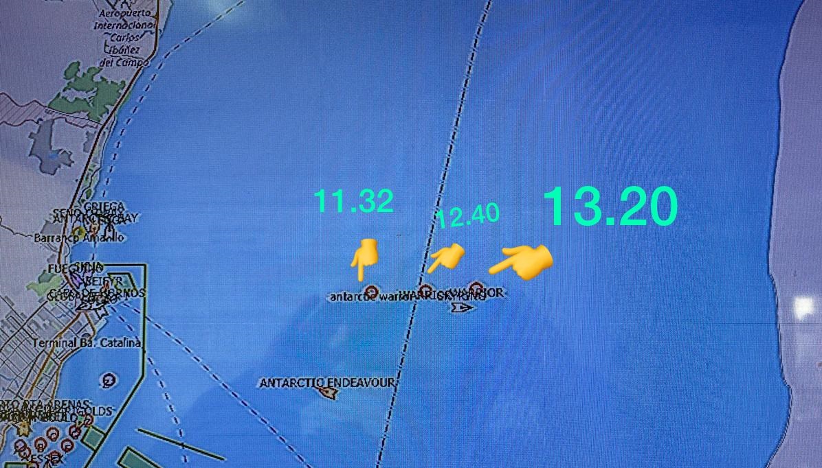 Motonave se encuentra a la deriva en el Estrecho de Magallanes