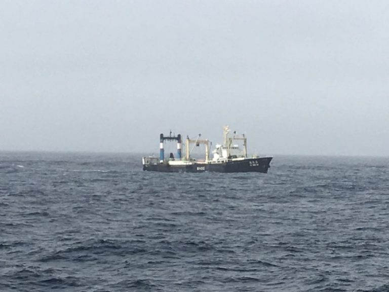Flota pesquera internacional debería pasar del océano Pacífico al Atlántico por el estrecho de Magallanes