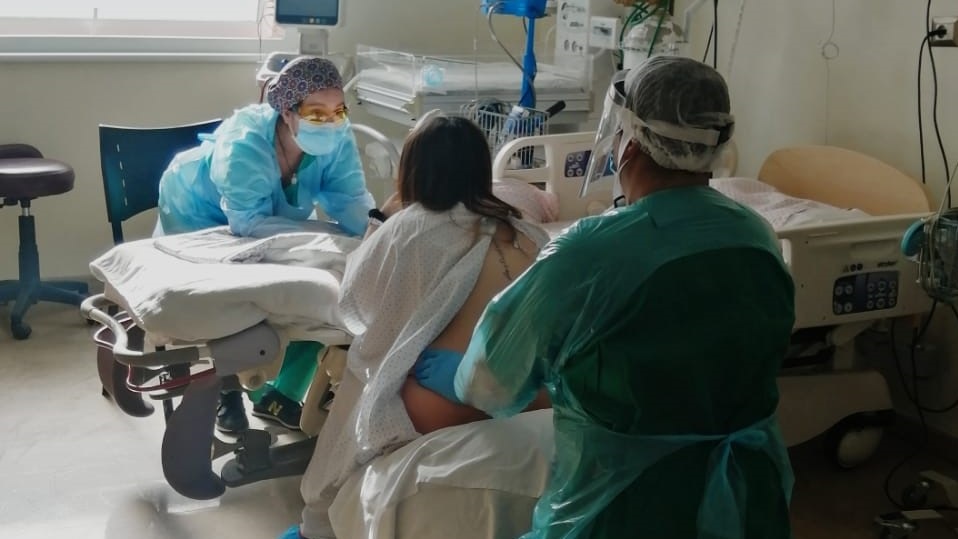 Maternidad del hospital de Natales elabora protocolo para mantener vigente el acompañamiento de las madres en el parto