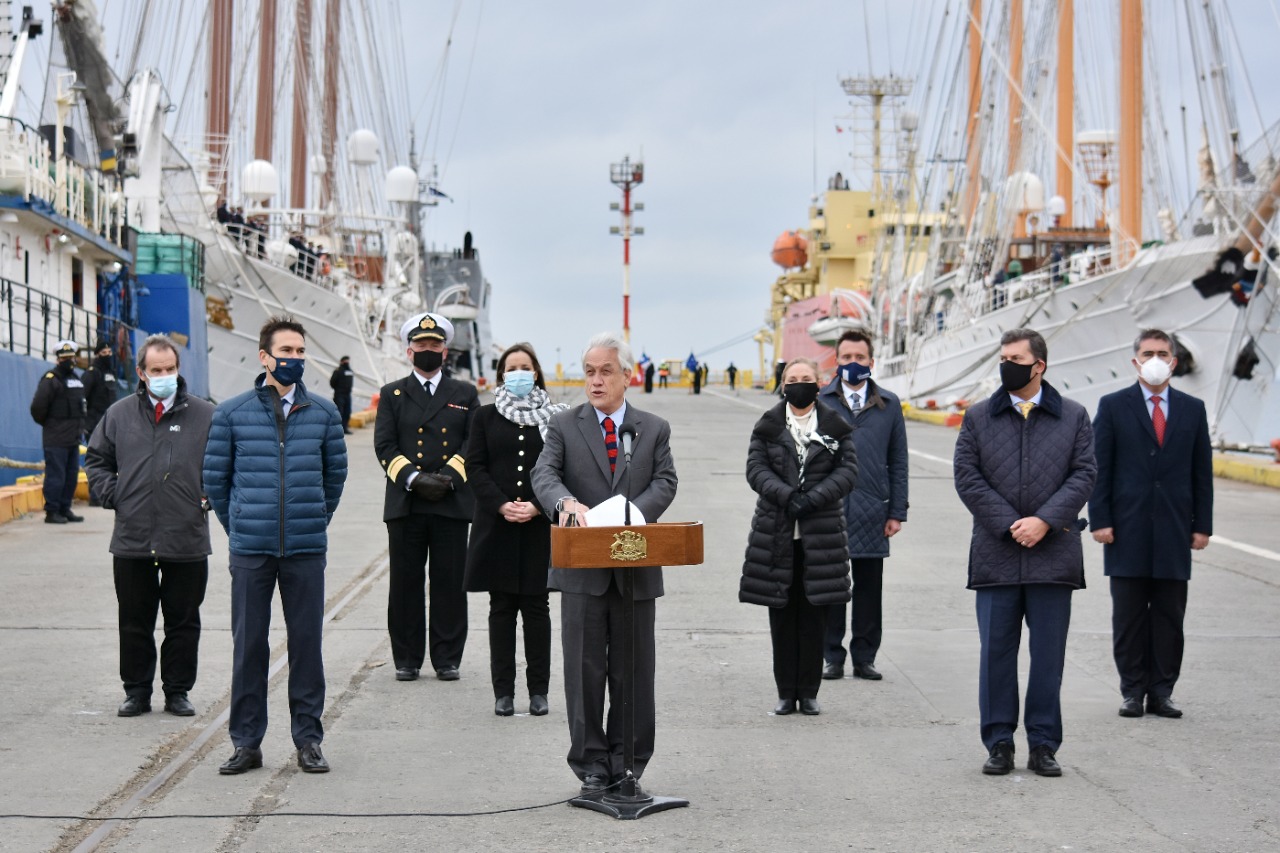 Armada Chile conmemoró los 500 años del Estrecho de Magallanes