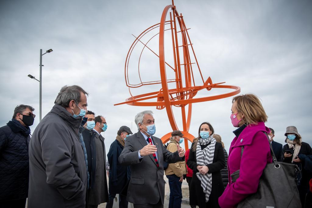 Presidente Piñera inauguró escultura a los 500 años del arquitecto Francisco Gacitúa