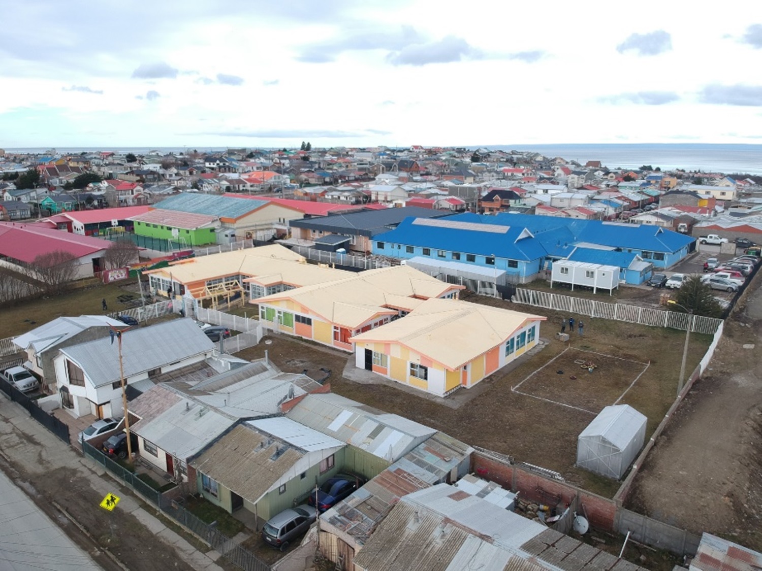 Apoderados celebran mejoras en infraestructura del Jardín Infantil “Laguna Azul” de Punta Arenas