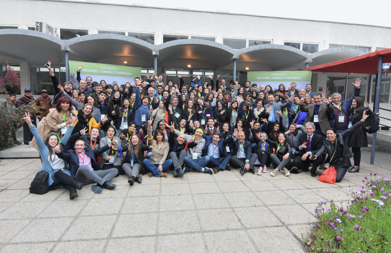 Diecinueve estudiantes de Punta Arenas y Porvenir participarán en encuentro con líderes empresariales y estudiantes de todo Chile