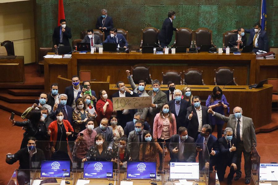 Nuevo retiro del 10% sigue adelante: Cámara despacha el proyecto y Comisión del Senado lo empieza a ver este viernes