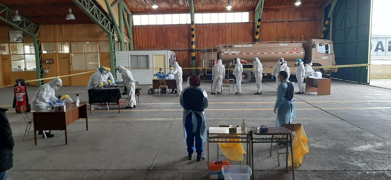 Personal de relevo del Ejército desde la Antártica, cumple cuarentena preventiva en Punta Arenas